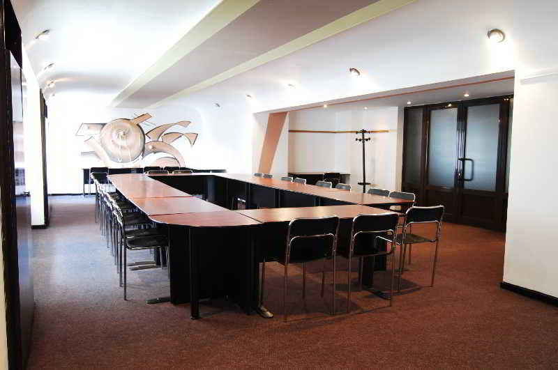 Hotel Silva Буштені Екстер'єр фото